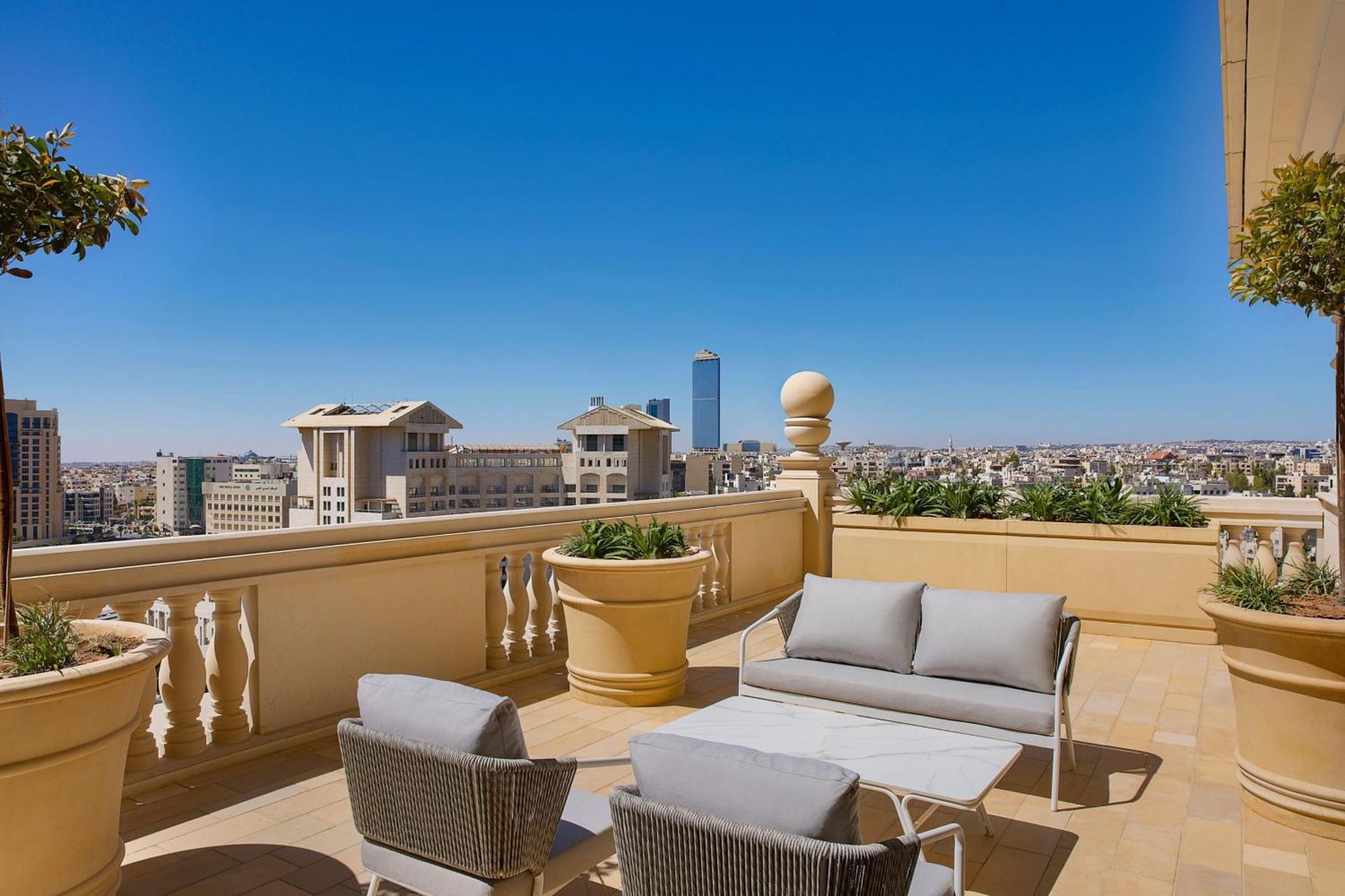 Hotel The Ritz-Carlton, Amman Exterior foto The Westin Palace Madrid