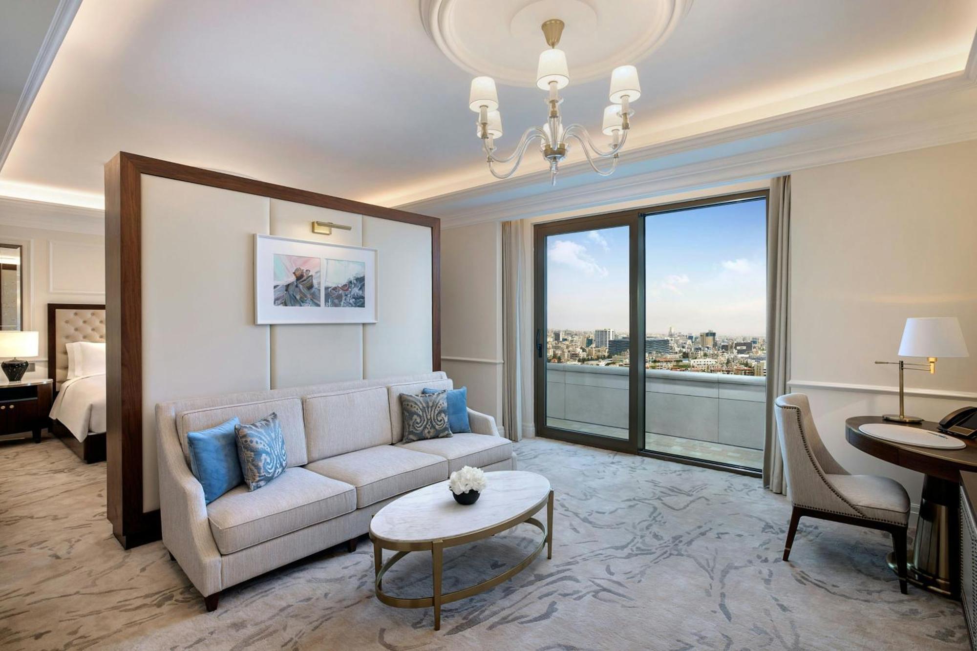 Hotel The Ritz-Carlton, Amman Exterior foto A suite at the hotel